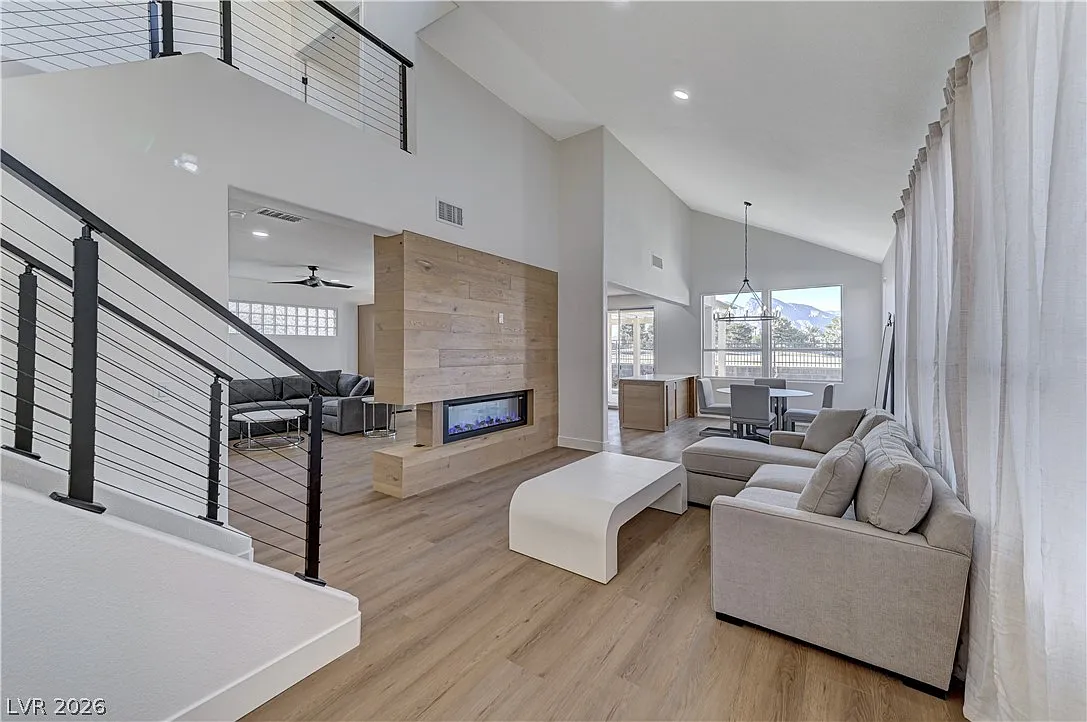 3 bed, 2.5 bath, 2169 sqft, $5,700 — Photo 3