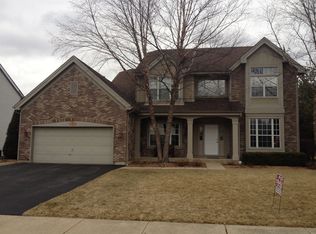 735 Foxmoor Ln, Lake Zurich, IL 60047