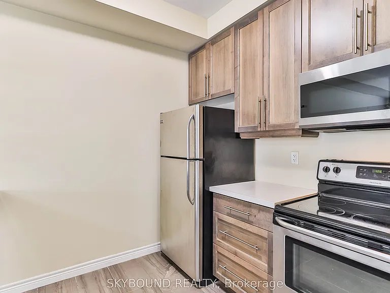 2 Egleston Ln — Photo 16