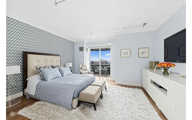Sold by Douglas Elliman | media 5