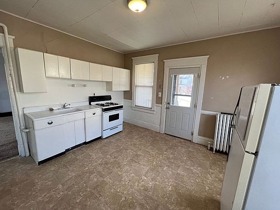3rd image of 4307 8th Ave #1