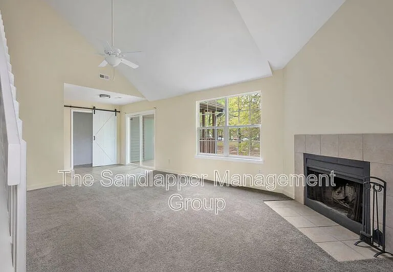 7955 Timbercreek Ln #H — Photo 5