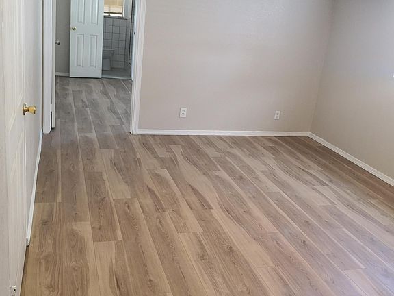 3rd image of 1015 Laurel Ave #B