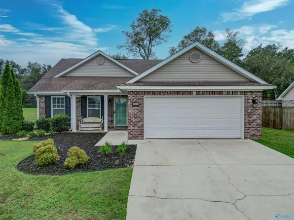 1503 Aragon Cir SW, Decatur, AL 35601