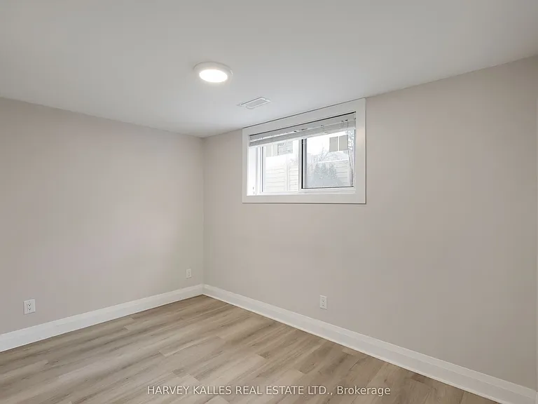 242 Acton Ave #LOWER — Photo 14