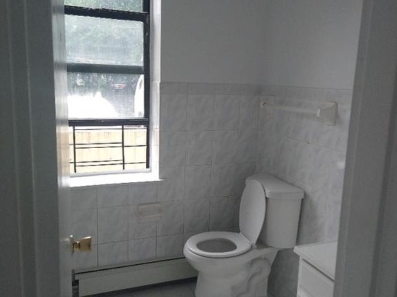 2nd image of 35 Saint Casimir Ave