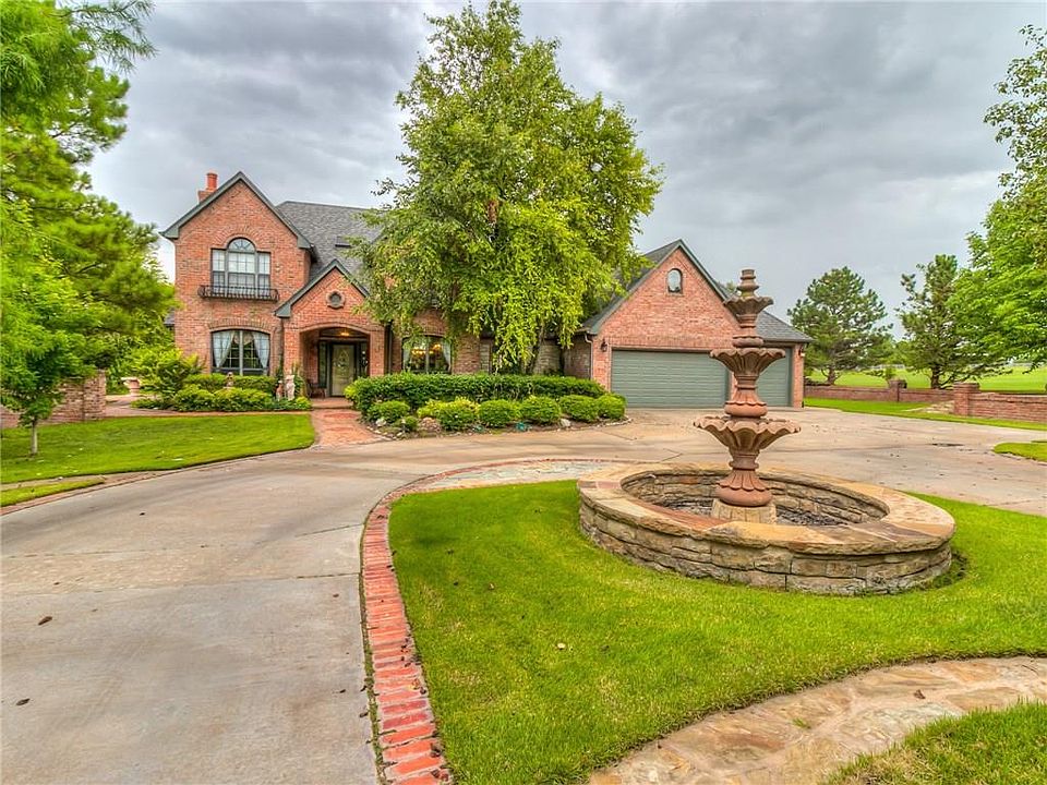 2208 SE 34th St, Moore, OK 73160 | Zillow