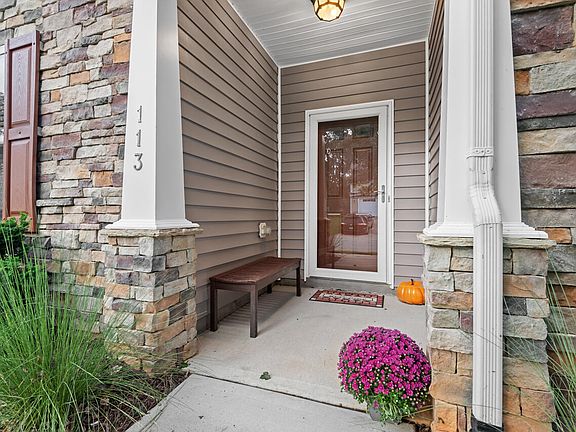 2nd image of 113 Pink Dogwood Ln