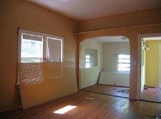 2nd image of 846 NE 39th St