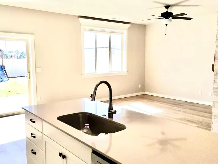 2351 E Tiger Lily Dr — Photo 4