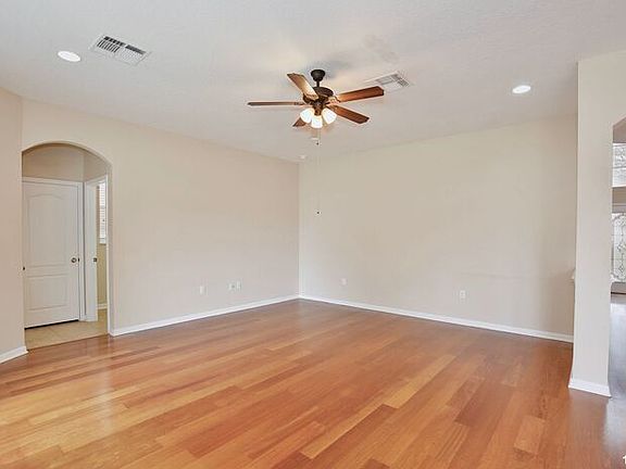 5th image of 9018 Flat Rock Ln