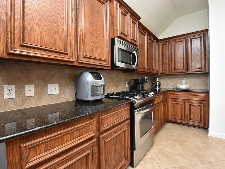 6307 Teal Mist Ln — Photo 10