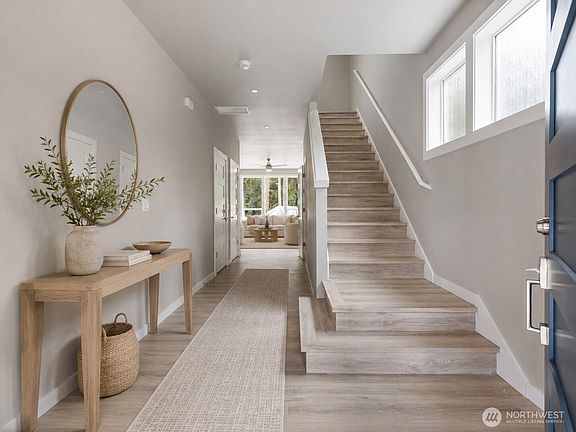 3rd image of 4132 Lakeview Avenue NW