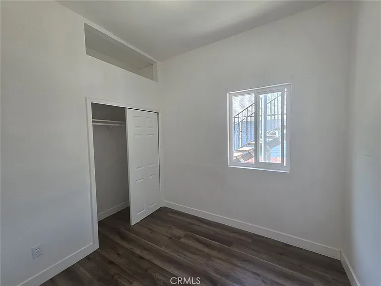 2223 E 2nd St #1 — Photo 6