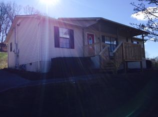 2723 White Oak Grove Rd, Morristown, TN 37813