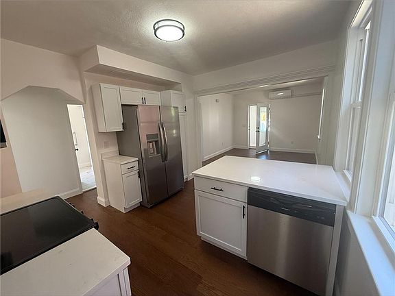 4th image of 17 Middleton St