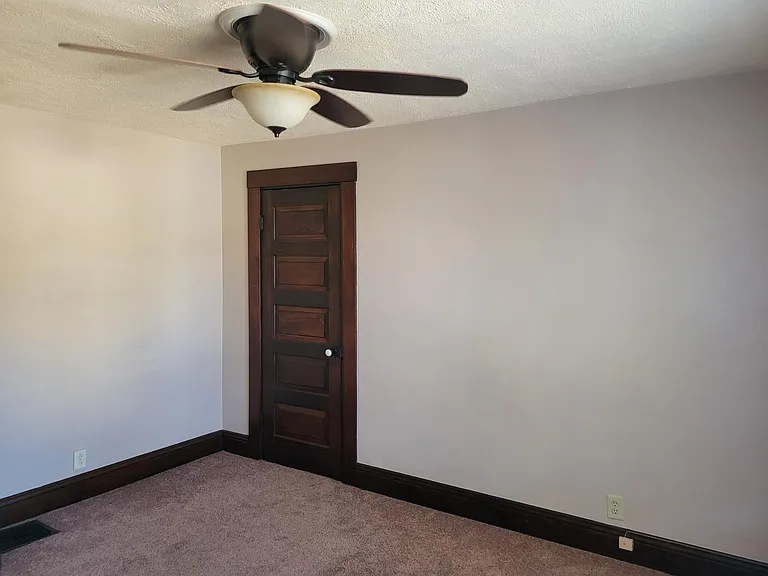 956 Hale Ave — Photo 14