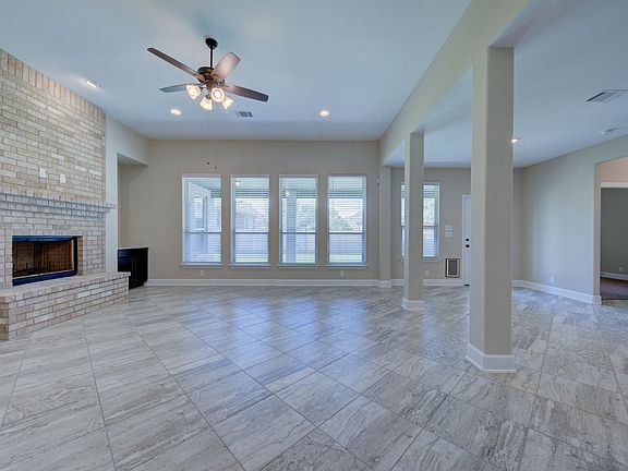 Megan s Landing - Parker Interior Image 3