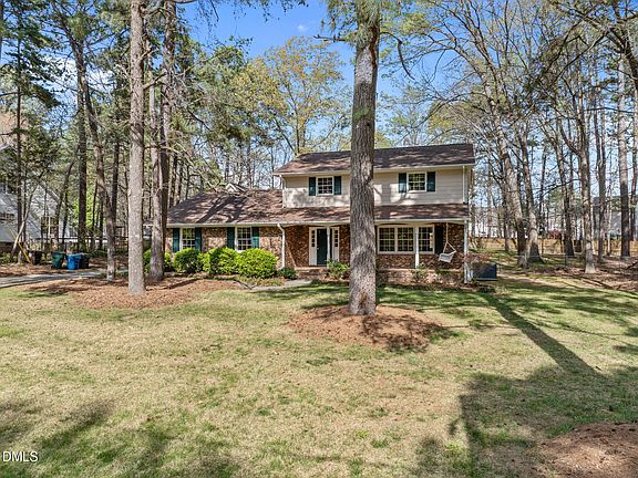 2nd image of 2421 Bonnie Brae Rd