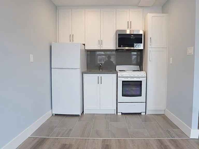 1 Hannaford St #5 — Photo 4