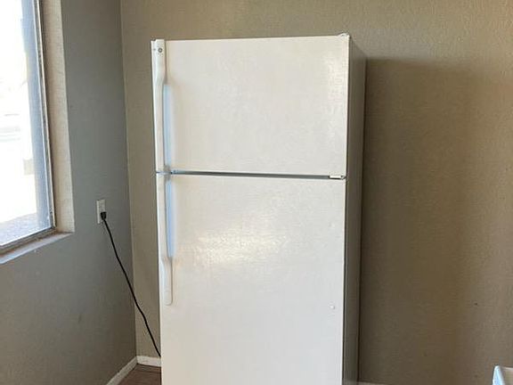 4th image of 104 N Casa Grande Ave #1