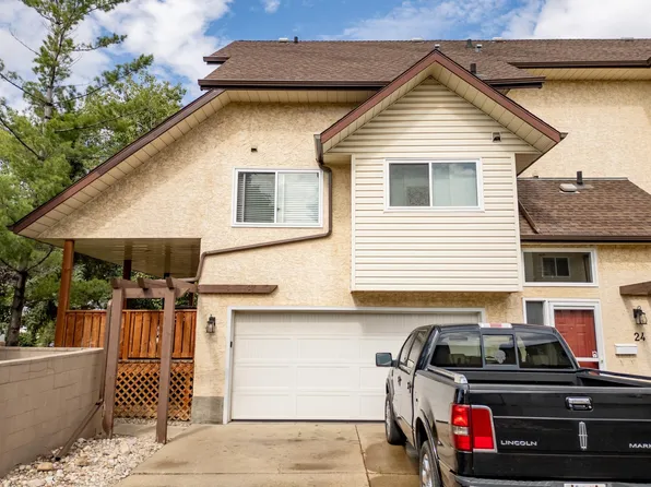 3811 85th St NW #25, Edmonton, AB T6K 4C7