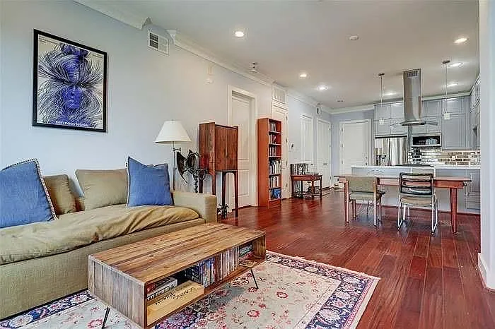 1 bed, 1.5 bath, 1179 sqft, $2,300 — Photo 4