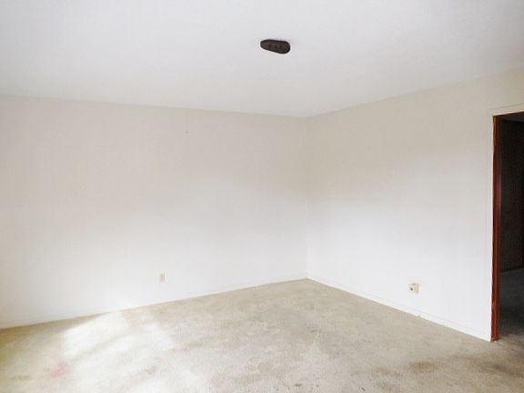 2nd image of 708 Scott St