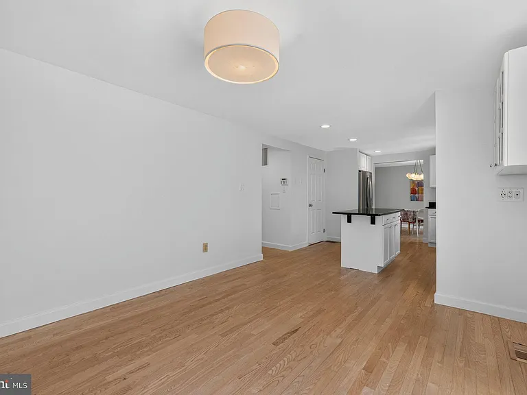 4009 Shallow Brook Ln — Photo 11