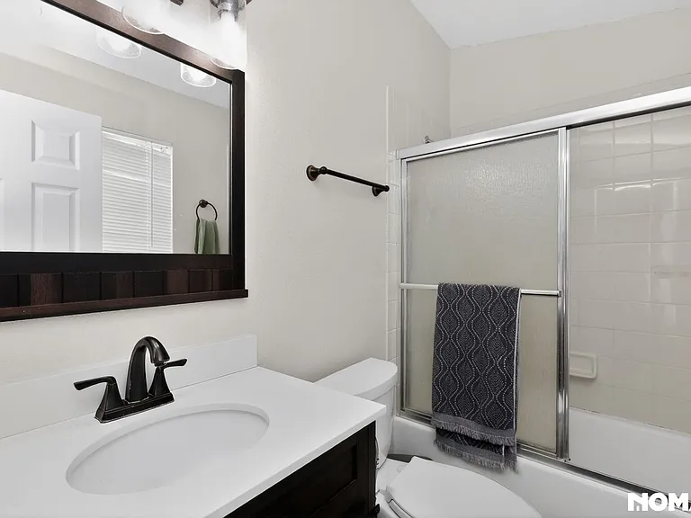1417 Lyonshire Dr — Photo 13