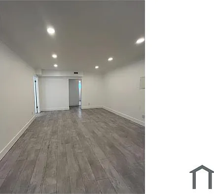 2 bed, 1100 sqft, $2,149 — Photo 3