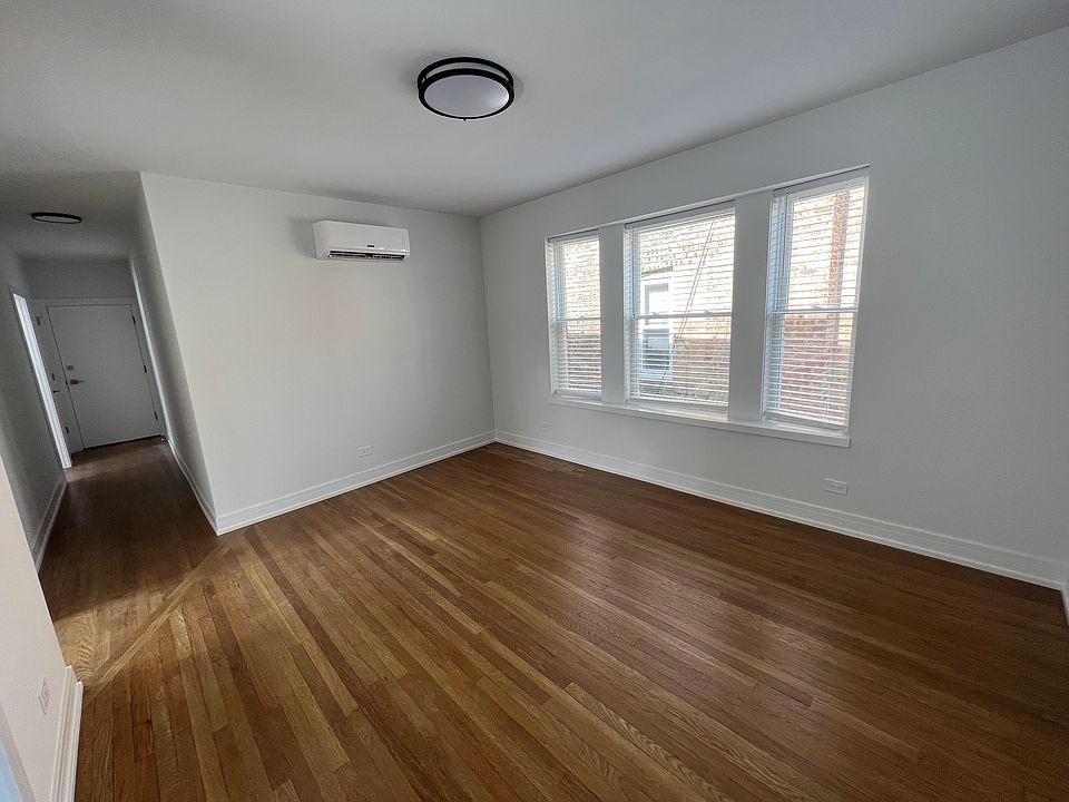 1st image of 1334 W Elmdale Ave APT 3R