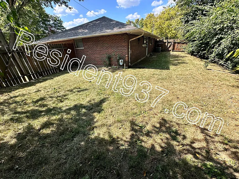 2295 Milesburn Dr — Photo 14