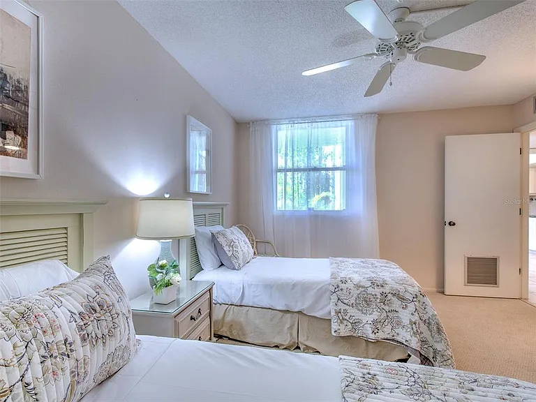 830 Bayport Way #830 — Photo 27