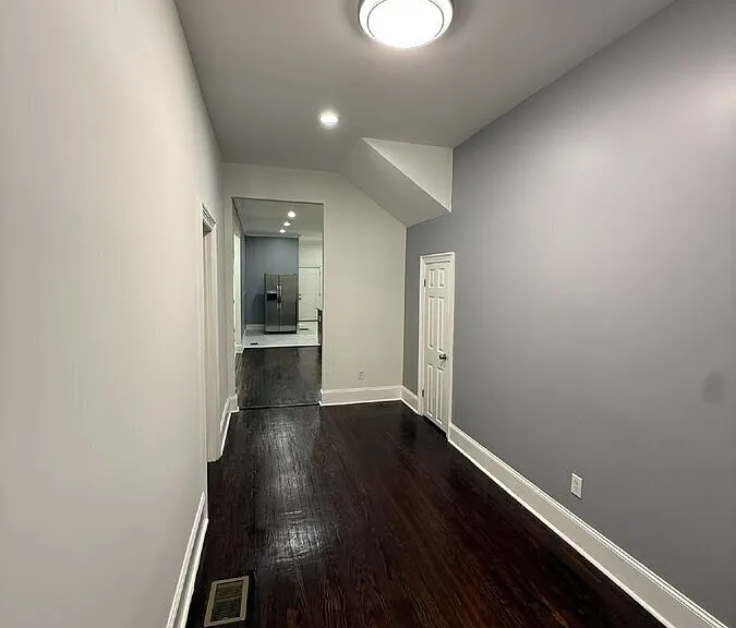 2235 Whitaker St — Photo 5