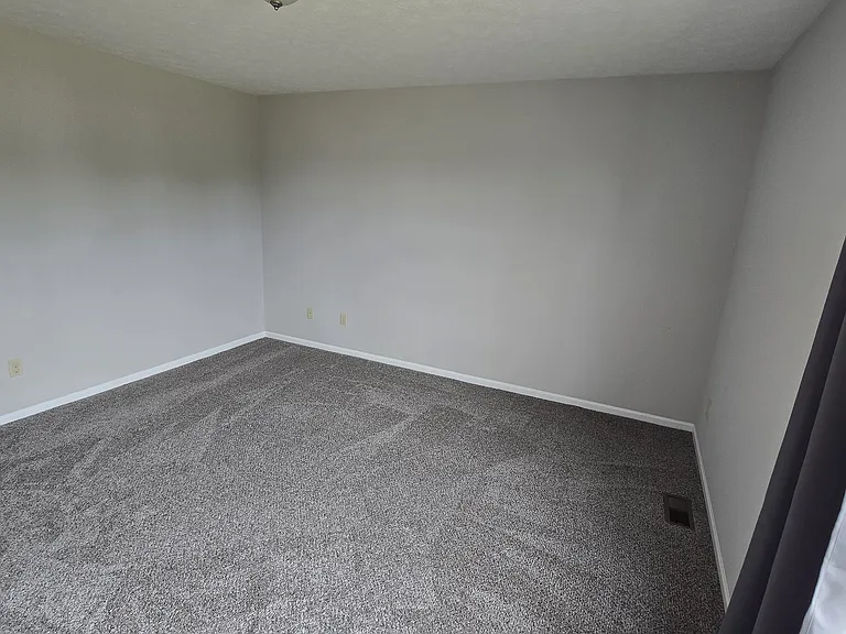 33426 Halle Ct — Photo 13