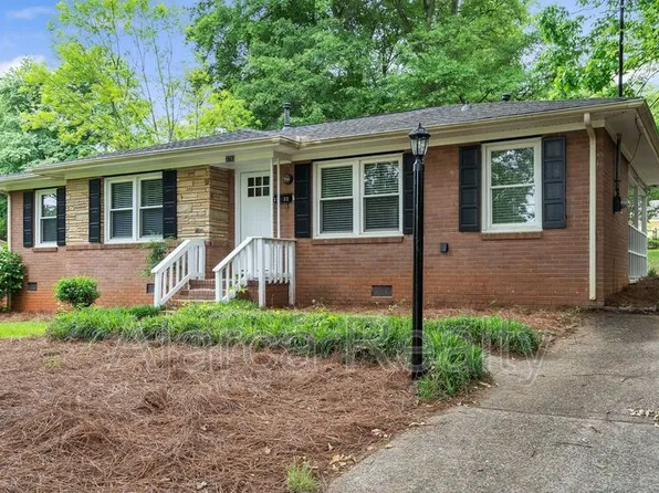 3733 Manchester Dr, Charlotte, NC 28217