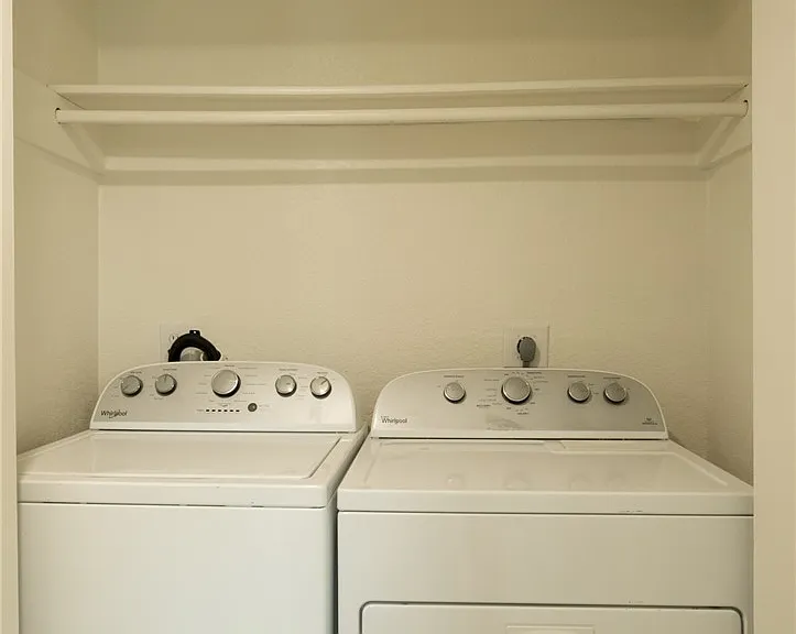 1501 Oakdale Cir #D — Photo 13