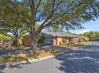 3824 Brookhaven Cir, Fort Worth, TX 76109