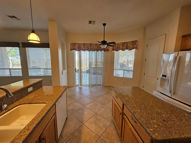 2694 Sanctuary Dr — Photo 6