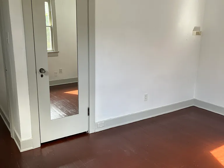 340 W Chevy Chase Dr #340 — Photo 21