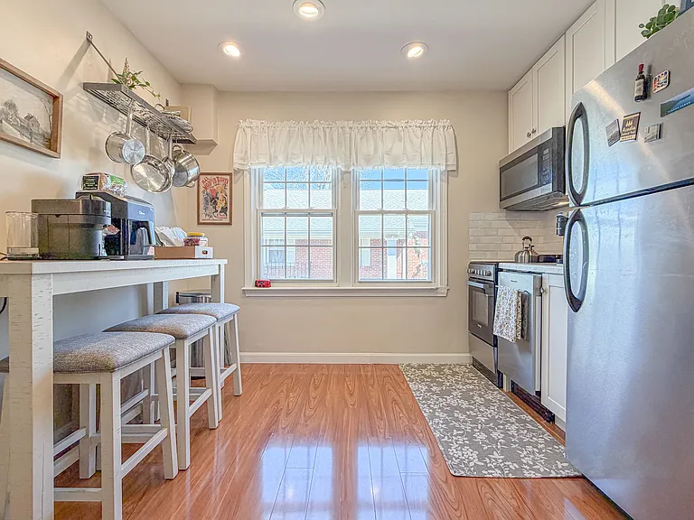 173 Pine St #2P — Photo 11