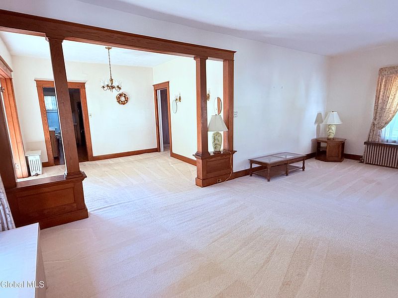 4th image of 5 Griffin Avenue