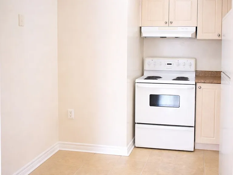 64 Benton St #901 — Photo 4