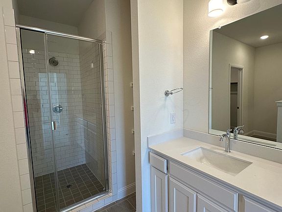 3rd image of 2701 Glasgow Way