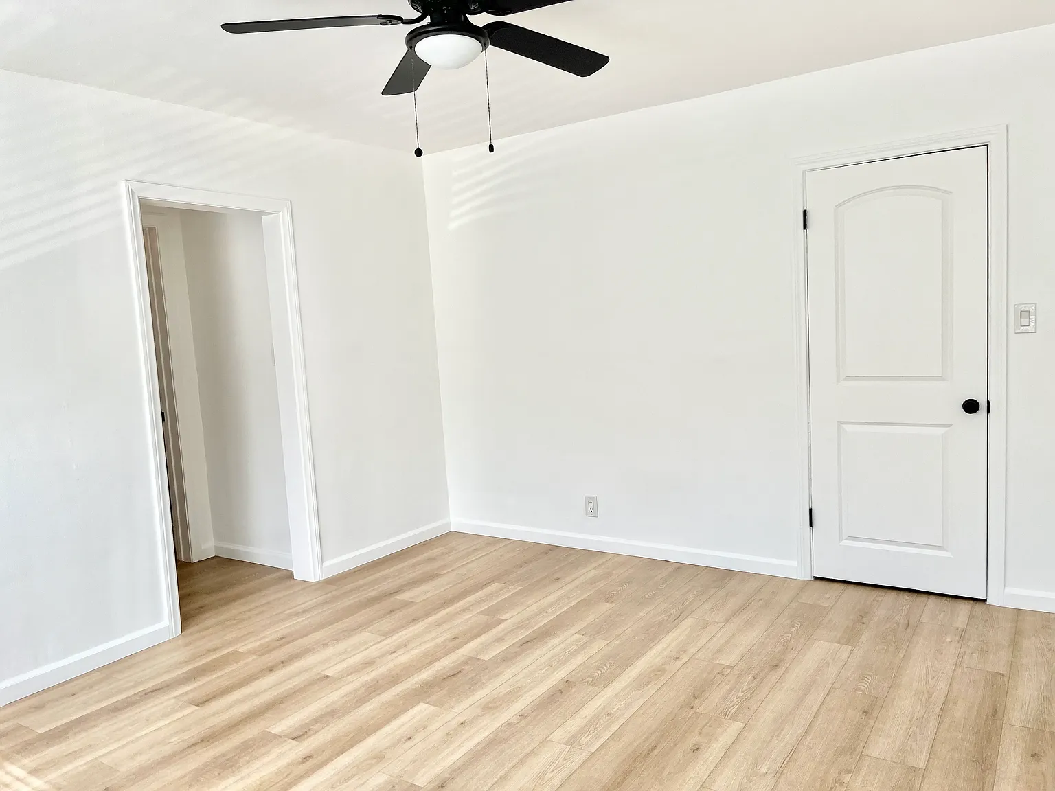 7120 Hawthorn Ave — Photo 3