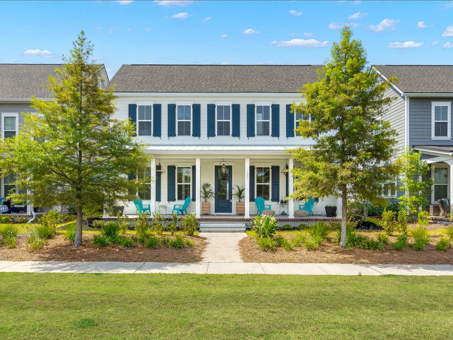 4 bed, 3.5 bath, 3336 sqft, $4,000 — Photo 1