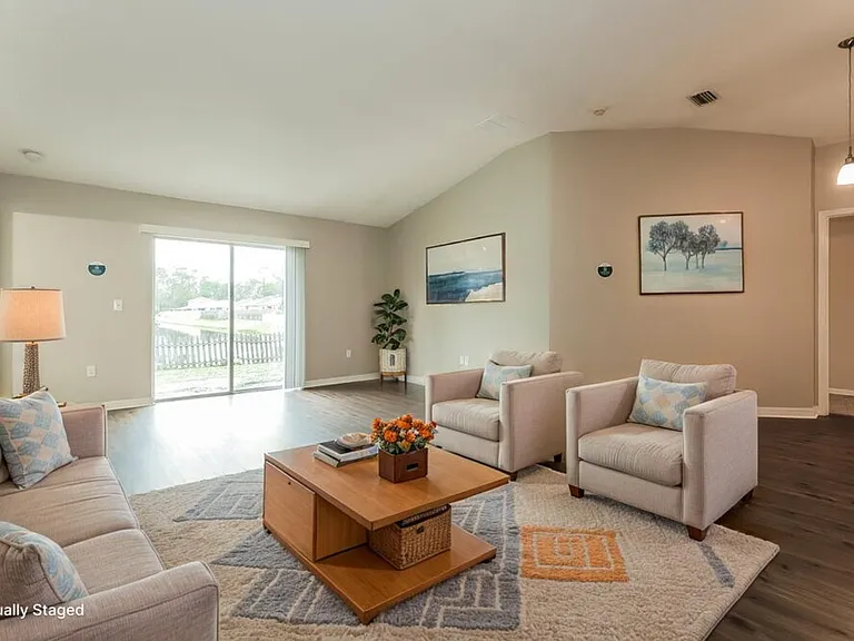 6415 Buckhead Ct — Photo 3