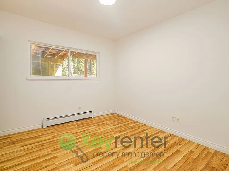 15433 22nd Ave SW — Photo 15
