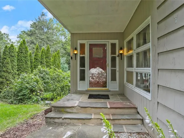 28 Rapids Road, Stamford, CT 06905